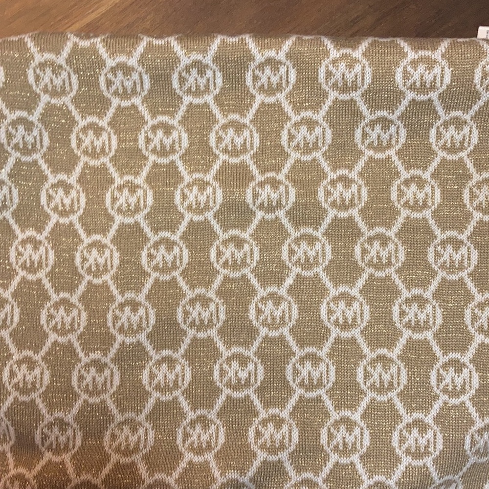 MICHAEL Michael Kors Monogram Infinity Scarf - Picture 5 of 6